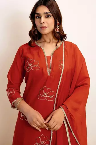 Women Floral Embroidered Regular Thread Work Kurta with Palazzos & With Dupatta