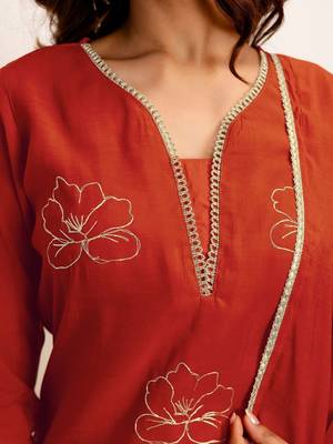 Women Floral Embroidered Regular Thread Work Kurta with Palazzos & With Dupatta 5