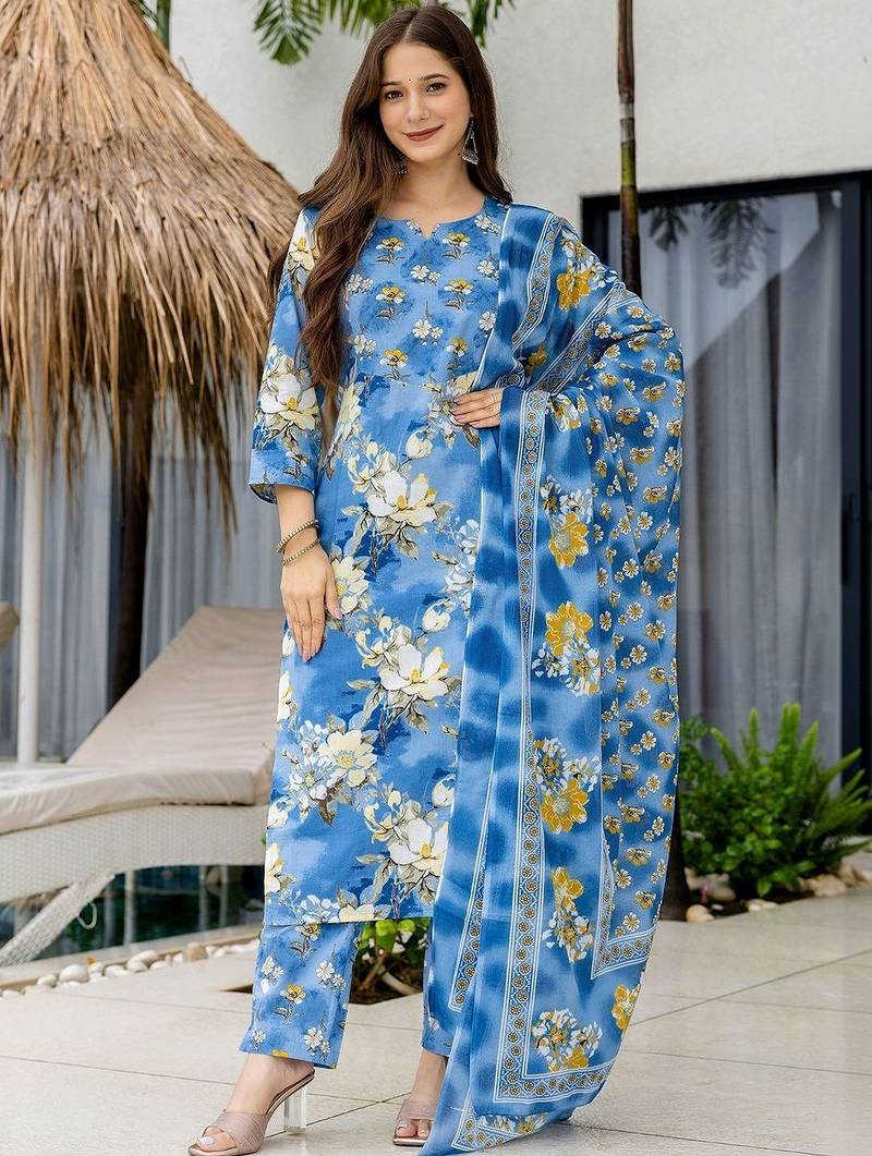 Women Floral Printed Regular Kurta with Trousers & With Dupatta