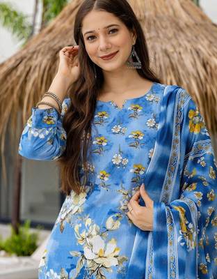 Women Floral Printed Regular Kurta with Trousers & With Dupatta 2