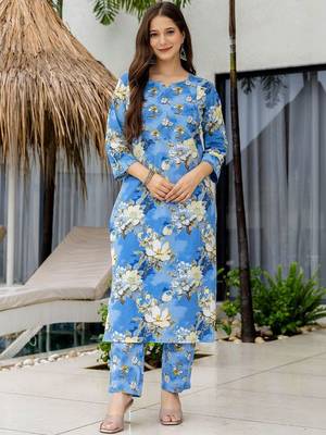 Women Floral Printed Regular Kurta with Trousers & With Dupatta 4