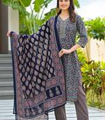 Women Floral Printed Regular Kurta with Trousers & With Dupatta