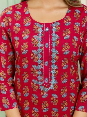 Women Ethnic Motifs Printed Straight Kurta with Trousers & Dupatta 3
