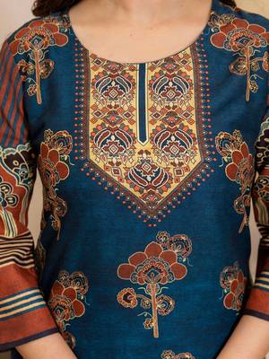 Women Ethnic Motifs Printed Kurta with Trousers & Dupatta 3