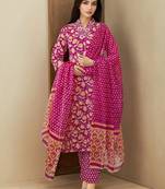 Women Floral Printed Kurta with Trousers & Dupatta