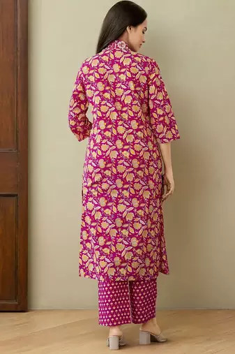 Women Floral Printed Kurta with Trousers & Dupatta