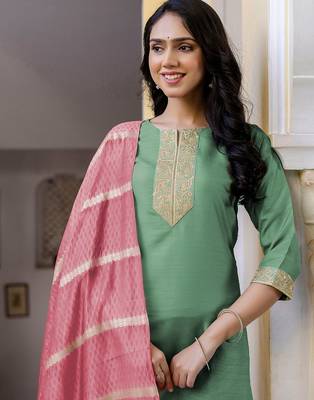 Women Ethnic Motifs Yoke Design Kurta with Trousers & With Dupatta 2