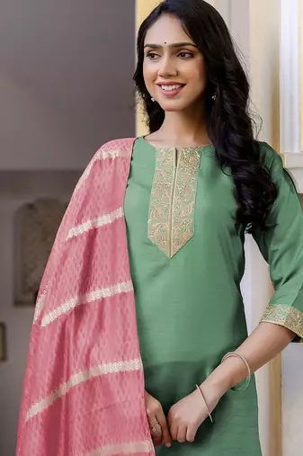 Women Ethnic Motifs Yoke Design Kurta with Trousers & With Dupatta