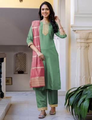 Women Ethnic Motifs Yoke Design Kurta with Trousers & With Dupatta 4