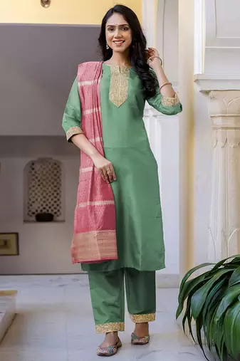 Women Ethnic Motifs Yoke Design Kurta with Trousers & With Dupatta