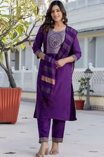 Women Woven Design Kurta with Trousers & Dupatta