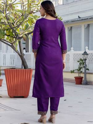 Women Woven Design Kurta with Trousers & Dupatta 3