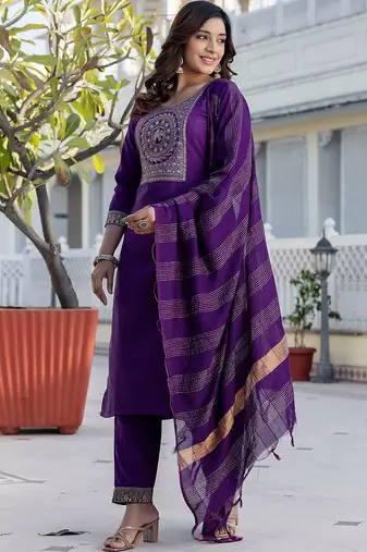 Women Woven Design Kurta with Trousers & Dupatta