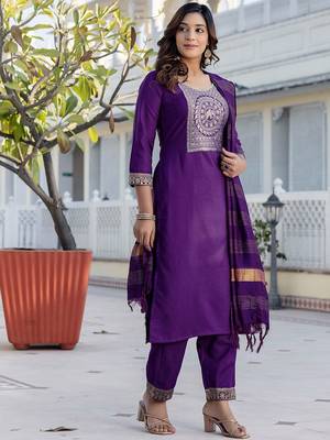 Women Woven Design Kurta with Trousers & Dupatta 5