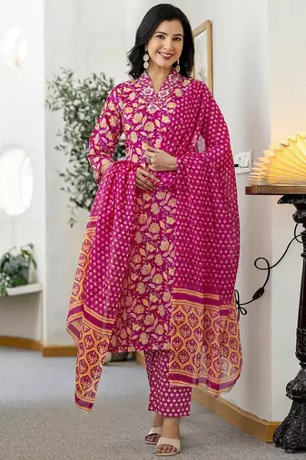 Women Floral Printed Regular Sequinned Kurta with Trousers & With Dupatta
