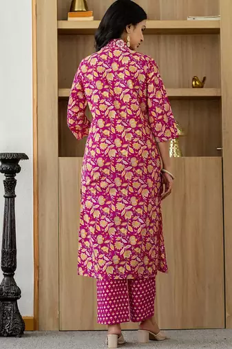 Women Floral Printed Regular Sequinned Kurta with Trousers & With Dupatta