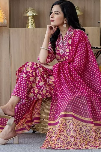 Women Floral Printed Regular Sequinned Kurta with Trousers & With Dupatta