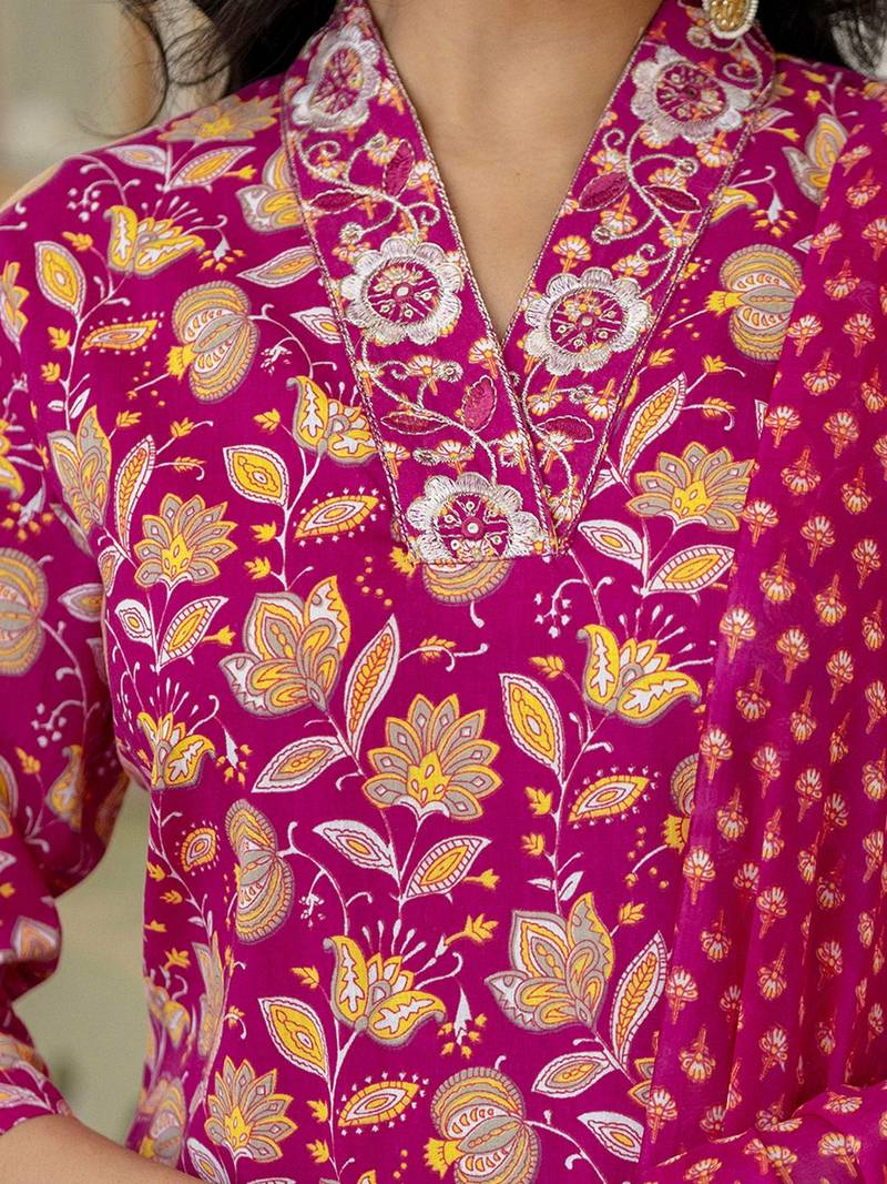 Women Floral Printed Regular Sequinned Kurta with Trousers & With Dupatta