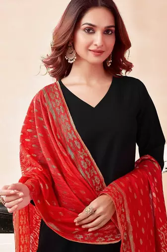 Women Solid Kurta with Trousers & Dupatta
