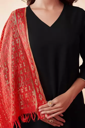 Women Solid Kurta with Trousers & Dupatta