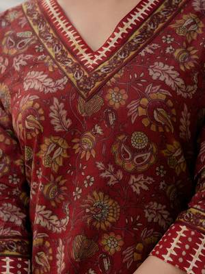 Women Floral Printed V-Neck Kurta with Trousers & With Dupatta 6