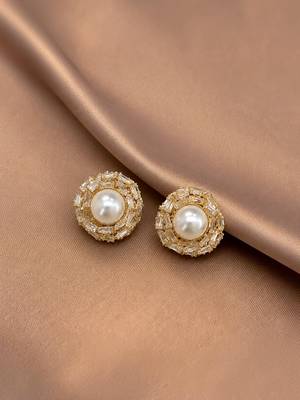 Anti tarnish circular cz stud earrings 1