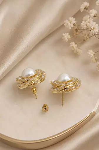 Anti tarnish circular cz stud earrings