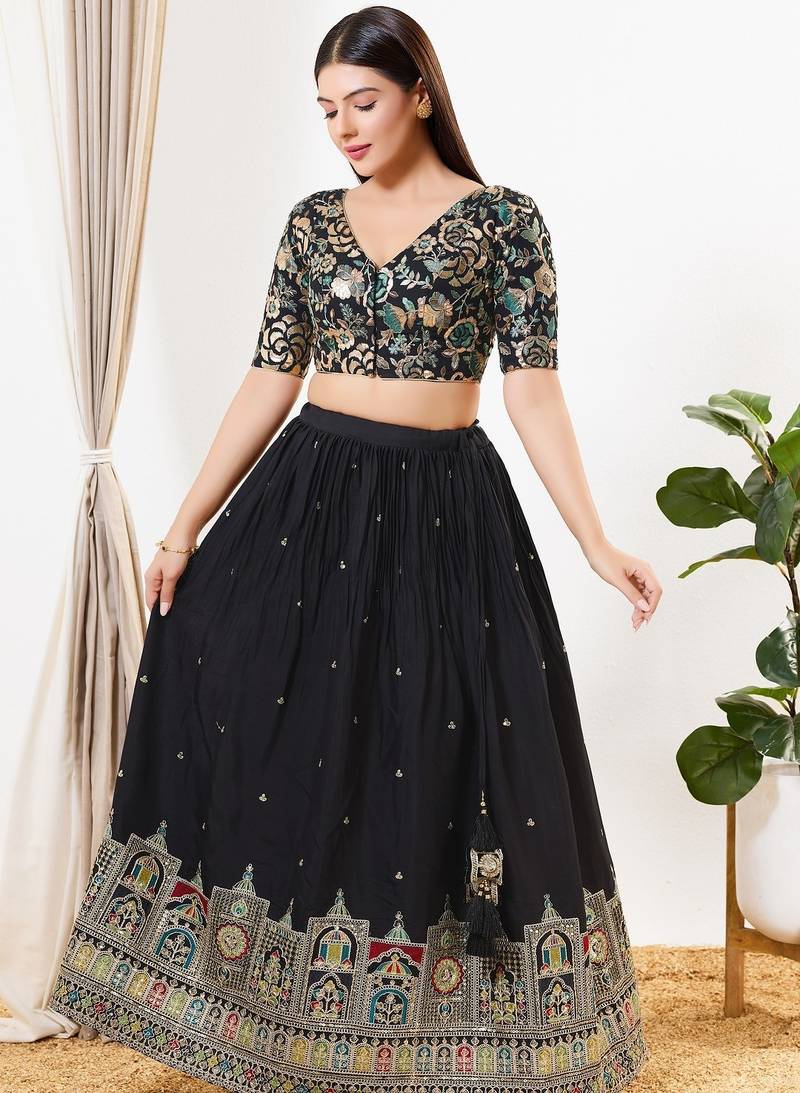 Women's silk padded front open elbow sleeves saree blouse