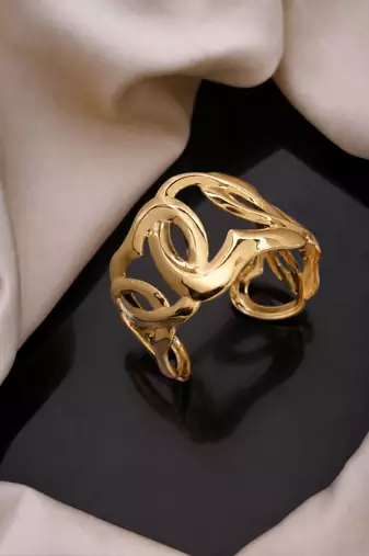 Anti tarnish stainless steel  heart loop cuff kada bracelet