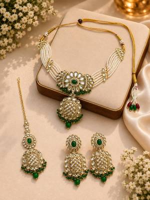 Gold plated kundan green necklace set 4