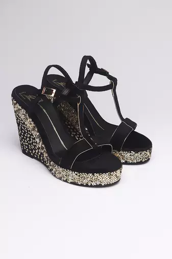 Black colorblocked velvet wedges heels