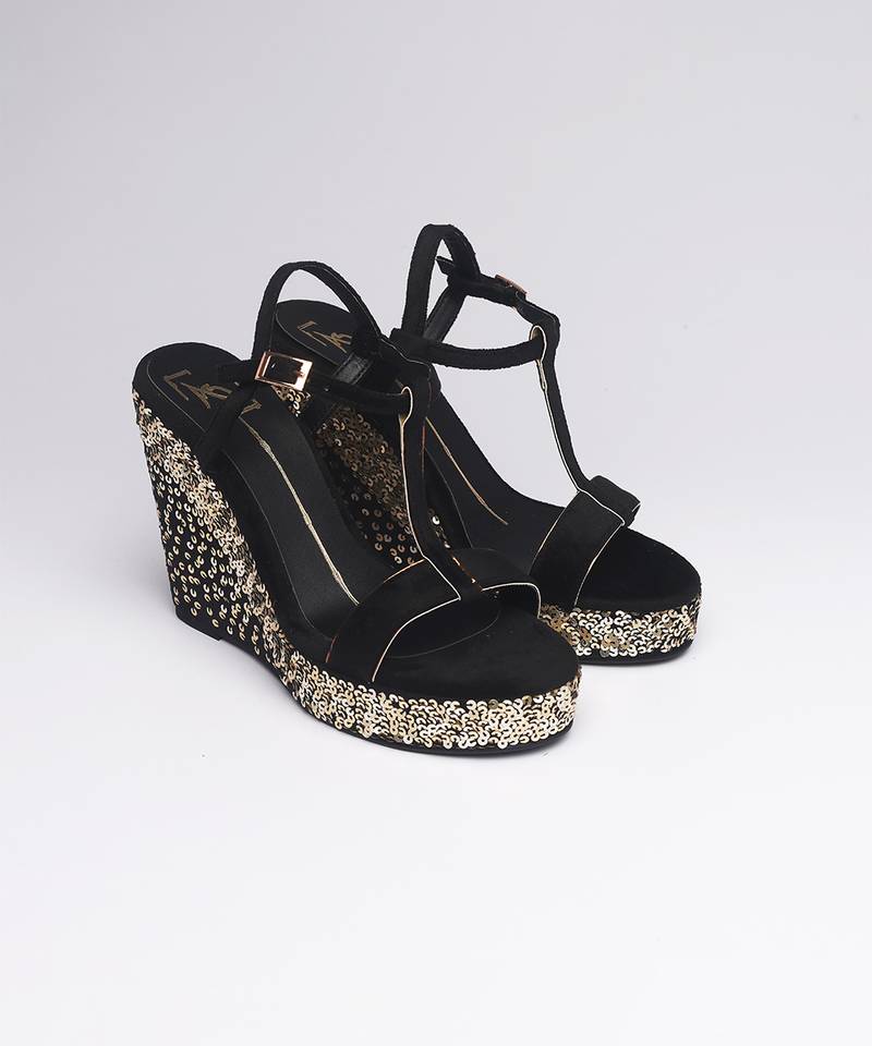 Black colorblocked velvet wedges heels