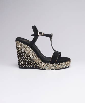 Black colorblocked velvet wedges heels 2