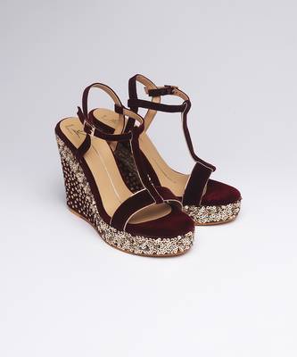 Maroon colorblocked velvet wedges heels 1
