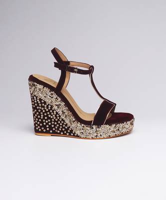 Maroon colorblocked velvet wedges heels 2