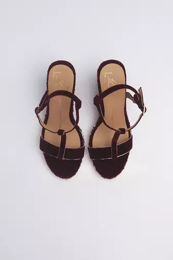 Maroon colorblocked velvet wedges heels