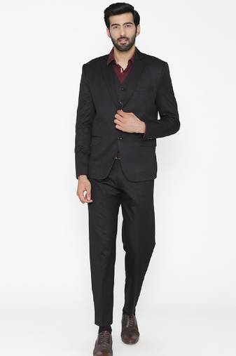 Men black solid single-breasted regular fit suit