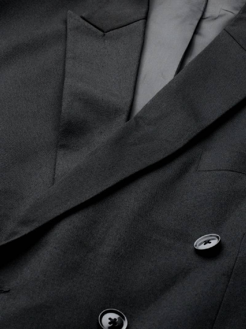 Men black solid slim fit double-breasted formal suit