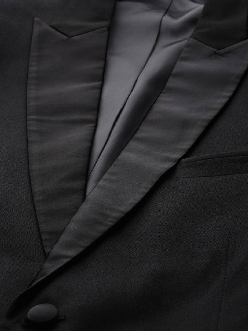 Men black solid slim fit tuxedo suit