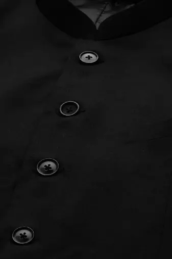 Men black solid slim fit bandhgala suit
