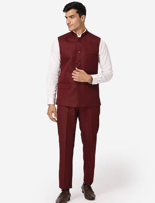 Men maroon solid bandhgala formal two-piece suit 1