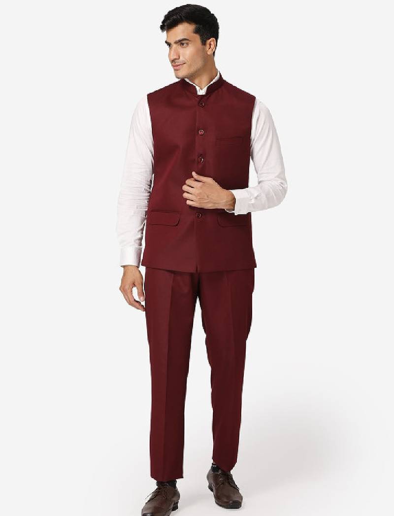 Men maroon solid bandhgala formal two-piece suit