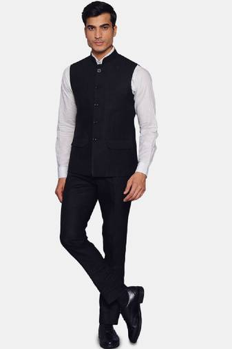 Men black solid bandhgala formal two-piece suit