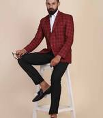 Men maroon checked 2-piece single breasted suit