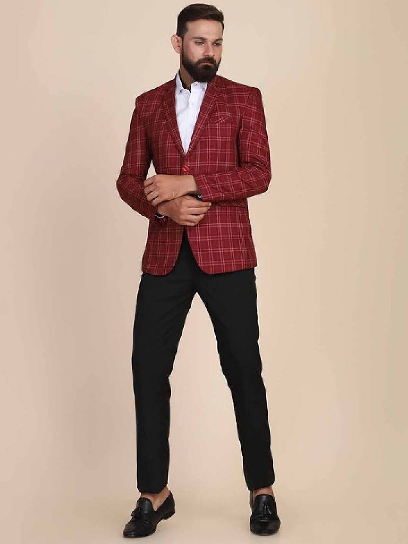 Men maroon checked 2-piece single breasted suit
