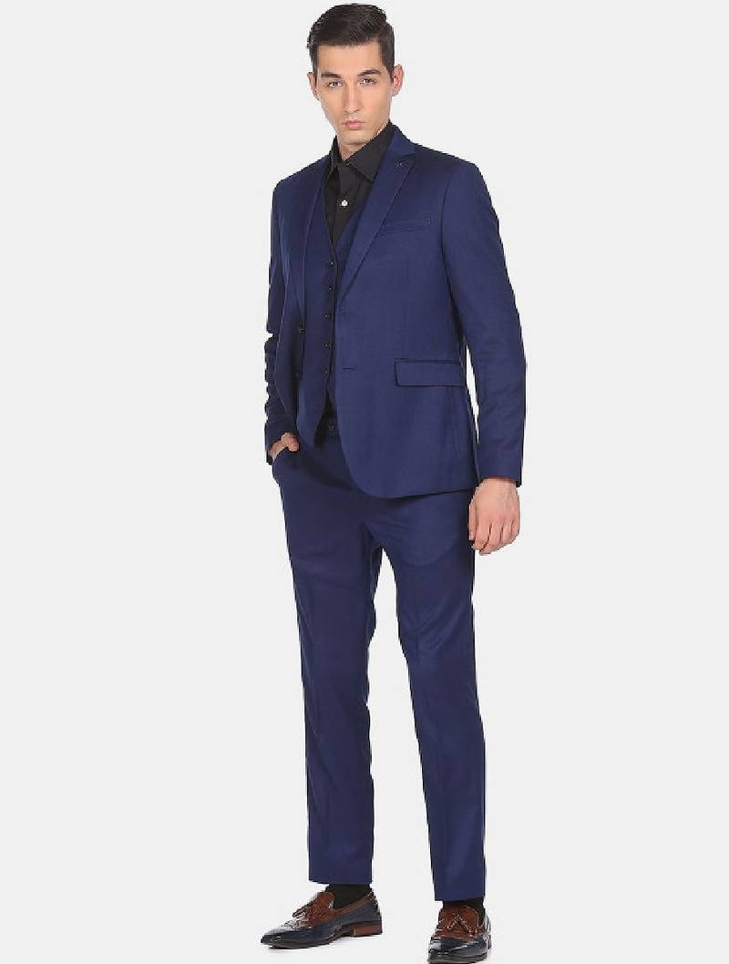 Men navy blue solid regular-fit single-breasted 3-piece formal suit