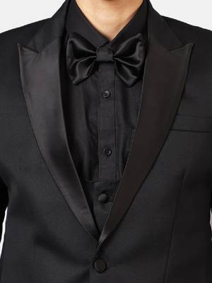Men black solid single-breasted three-piece tuxedo suit 2