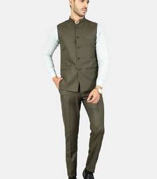 Men green solid two-piece suit
