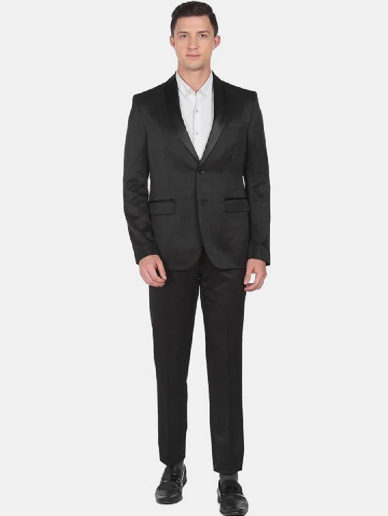 Men black solid single-breasted two-piece suit