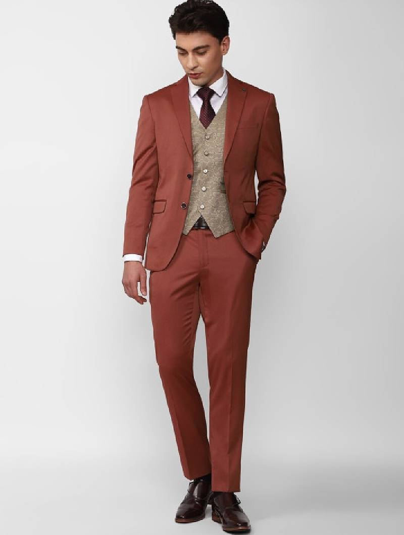 Single-breasted slim-fit 3-piece formal suit